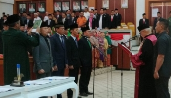 Berita Bangka Belitung - Bangka Terkini - DPRD Babel Rapat,