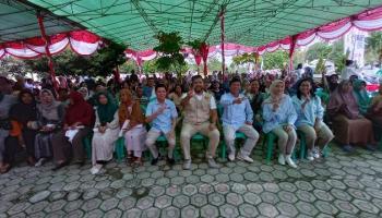 Ratusan Warga Muntok Bangka Barat Antusias Bertemu Ponakan Prabowo, Harwendro,
