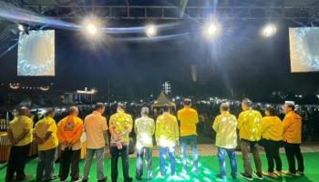 BANGKA TERKINI - Ribuan Masyarakat Saksikan Malam Puncak HUT Partai,