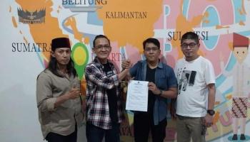 PANGKALPINANG - Serahkan SK Kepengurusan DPC PJS Kabupaten Bangka, Ini,