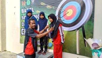 Bangka Tengah - SeSary Bateng Juara 3 Panahan, Erwinsyah :,