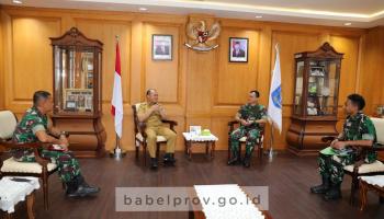 PANGKALPINANG, bangkaterkini.com - Gubernur Kepulauan Bangka Belitung (Babel) Erzaldi Rosman, menerima kunjungan silaturahmi Danrem 045/Garuda,