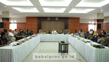 TANJUNG PANDAN, bangkaterkini.com - Pemerintah Provinsi Kepulauan Bangka Belitung (Pemprov. Babel) menggelar rapat perkembangan standar,