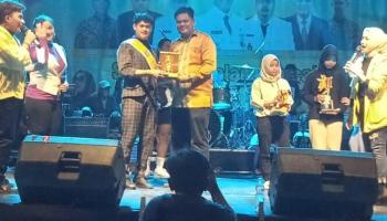 BANGKATERKINI Bangka Tengah – Mahasiswa KKN Tematik Universitas Muhammadiyah Bangka Belitung (Babel) berpartisipasi dalam kepanitian,