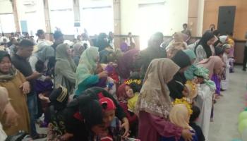 Tangis Haru di Pentas Seni dan Pelepasan Siswa TK Alhikmah,