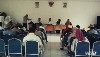 Pasalnya dalam pemilihan RT di duga adanya kecurangan, sehingga dalam,