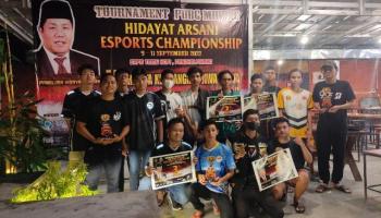 Tim Ruseep Sabet Juara 1 Turnamen Hidayat Arsani eSport Championship