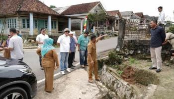 BANGKA SELATAN - Komisi III DPRD Babel Tinjau Jalan di,