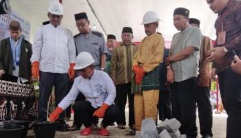 PANGKALPINANG - Wali Kota Pangkalpinang Hadiri Peletakan Batu Pertama Masjid,