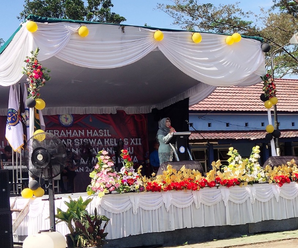 Momen perpisahan siswa SMK Negeri 1 Pangkalanbaru Angkatan 16