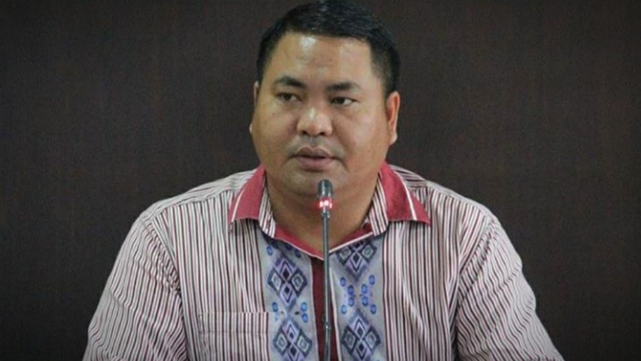 Ketua Pansus RZWP3K DPRD Babel, Adet Mastur.