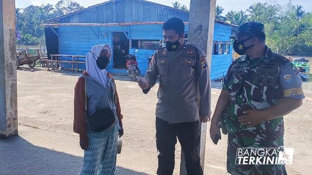Tim Gabungan Percepatan Vaksinasi Covid-19 Razia Pelabuhan Sungai Selan