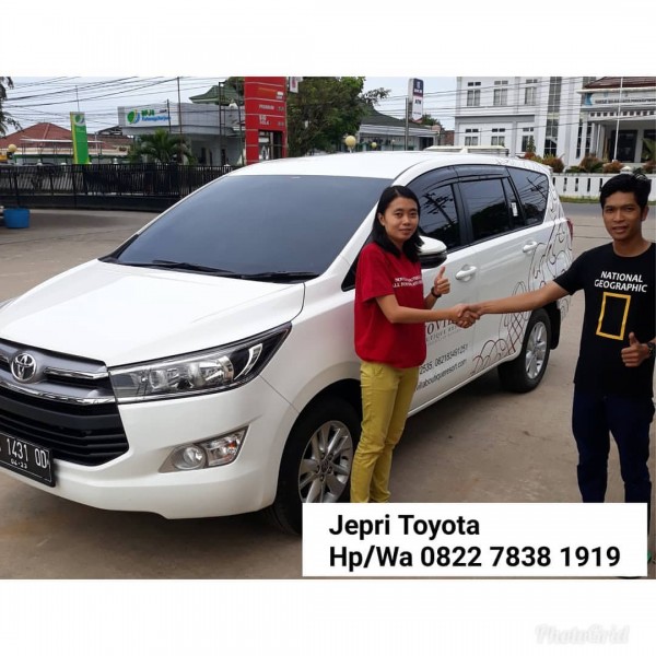 Mobil keluarga