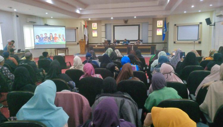 Wali Kota Molen Serahkan Insentif Ke 800 Ustaz/Ustazah Se-Kota Pangkalpinang