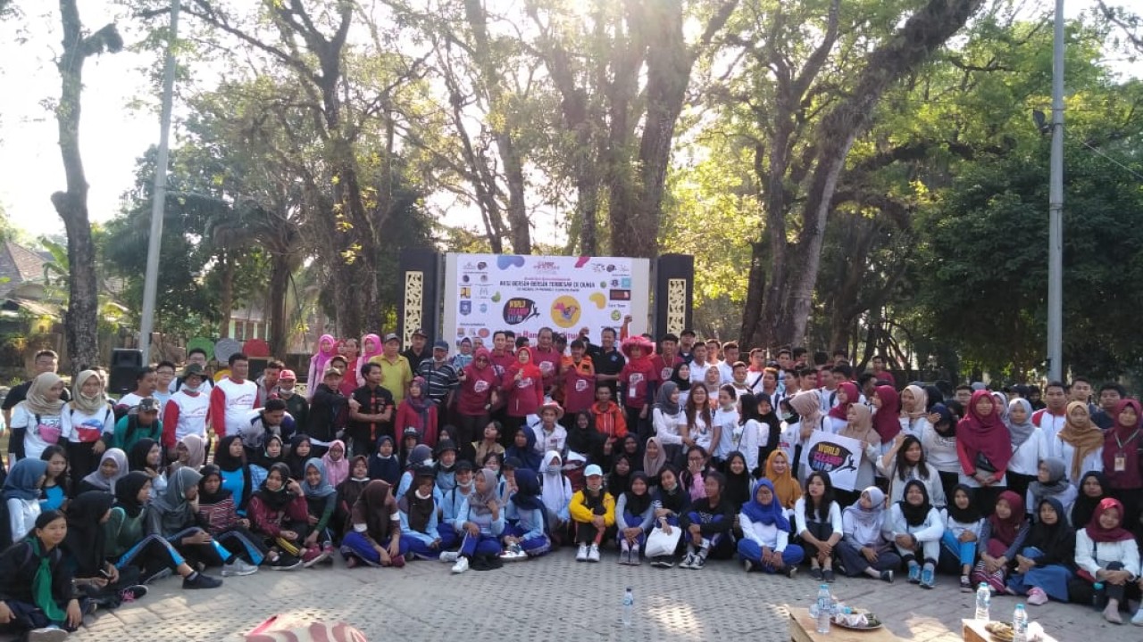 Dalam rangka World Cleanup Day (WCD) Pangkalpinang (PGK) 2019, tepat pada hari Perdamaian Internasional, puluhan komunitas gelar bersih - bersih dibeberapa titik yang ada di Kota Pangkalpinang, Provinsi Kepulauan Bangka Belitung, Sabtu, (21/09/2019).