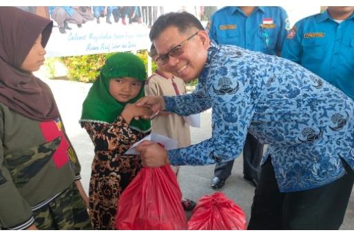 Wujudkan Temberan Tersenyum, Karang Taruna Kelurahan Temberan Santuni Yatim Piatu Hingga Guru Ngaji